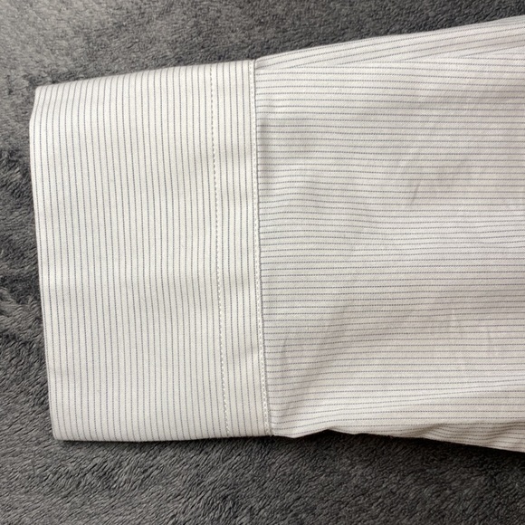 Men’s Bar III Slim Fit White Striped Dress Shirt (Medium 32-33 ; Size 15 neck) - Picture 5 of 8